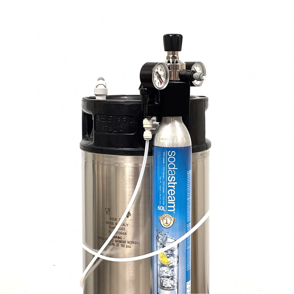 Holder for Sodastream flaske, picnic ølslangesett og regulator (Oxyturbo Minor) til 23L Corneliusfat