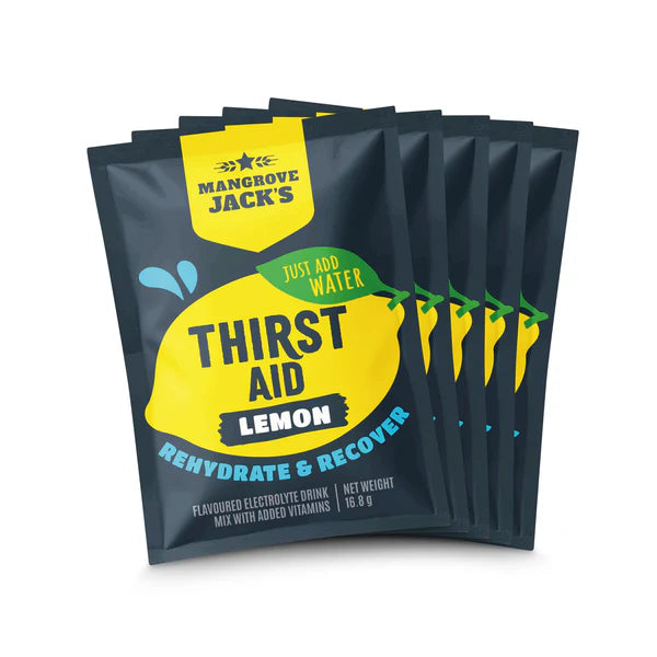 Fem pakker Mangrove Jack's Thirst Aid Lemon Flavour - Limonade 5-pk, merket Just Add Water and Rehydrate & Recover. Nyt denne forfriskende, veganske limonadeblandingen for rask hydrering hvor som helst.