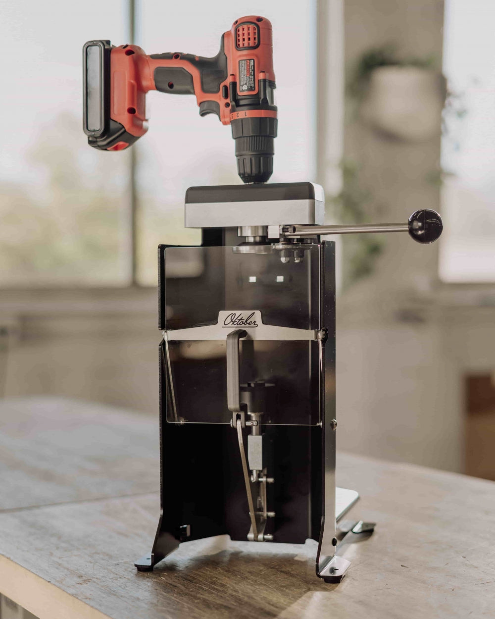 BenchMK Drill-Powered Can Seamer - boksmaskin - Oktober Design