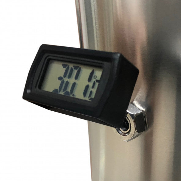 Digital termometer monterad på Brew Monk jästank