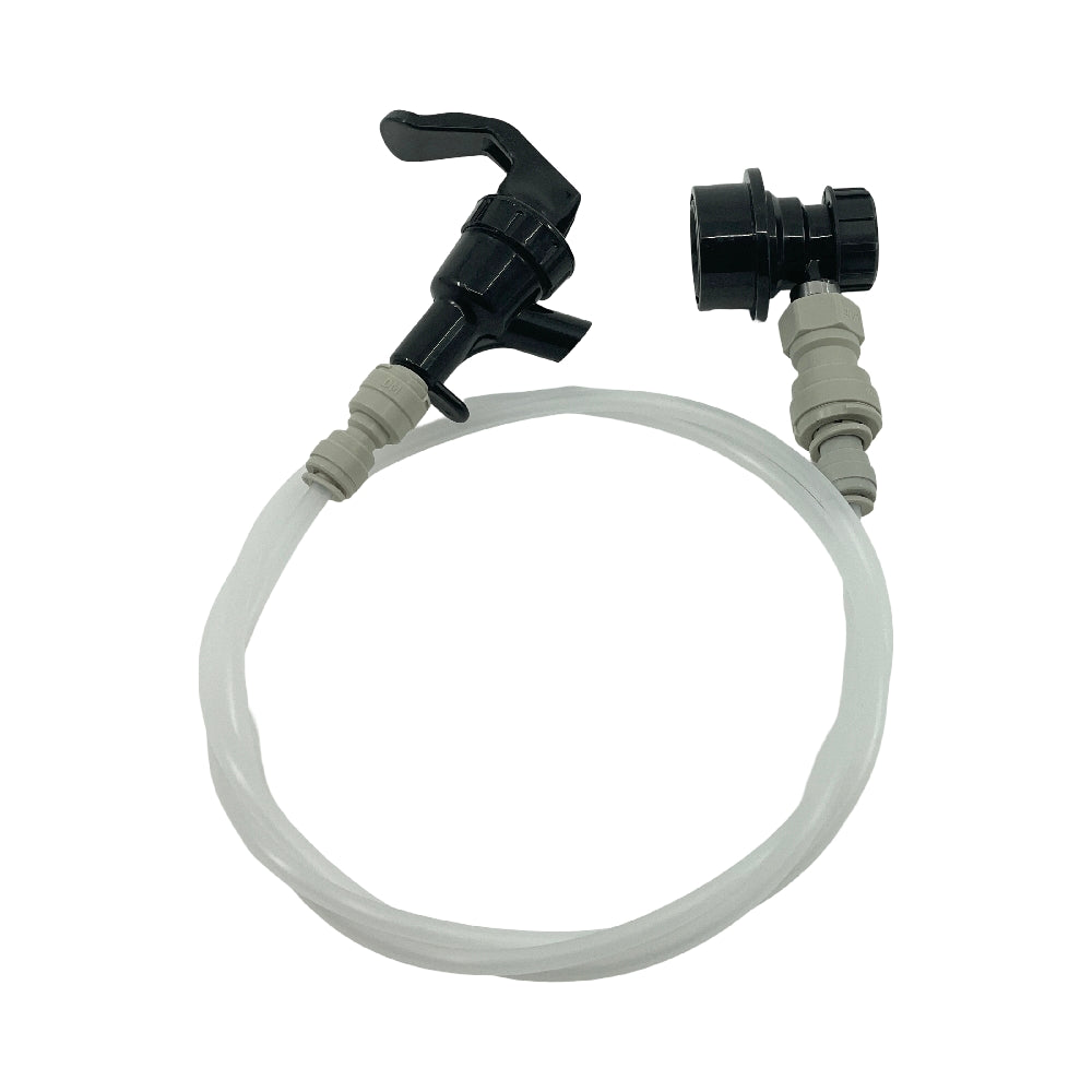 Ølslangesett med skumdempende slange - kulelås: Klar plastslange med svart tappekran i den ene enden og svart push-fit hurtigkobling i den andre, ideell for tapping eller overføring av væske.