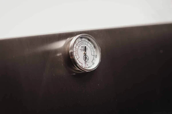 B24 Stainless Steel Built In Charcoal Grill - Kullgrill av rustfritt Stål - M-Grills