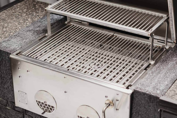 B24 Stainless Steel Built In Charcoal Grill - Kullgrill av rustfritt Stål - M-Grills