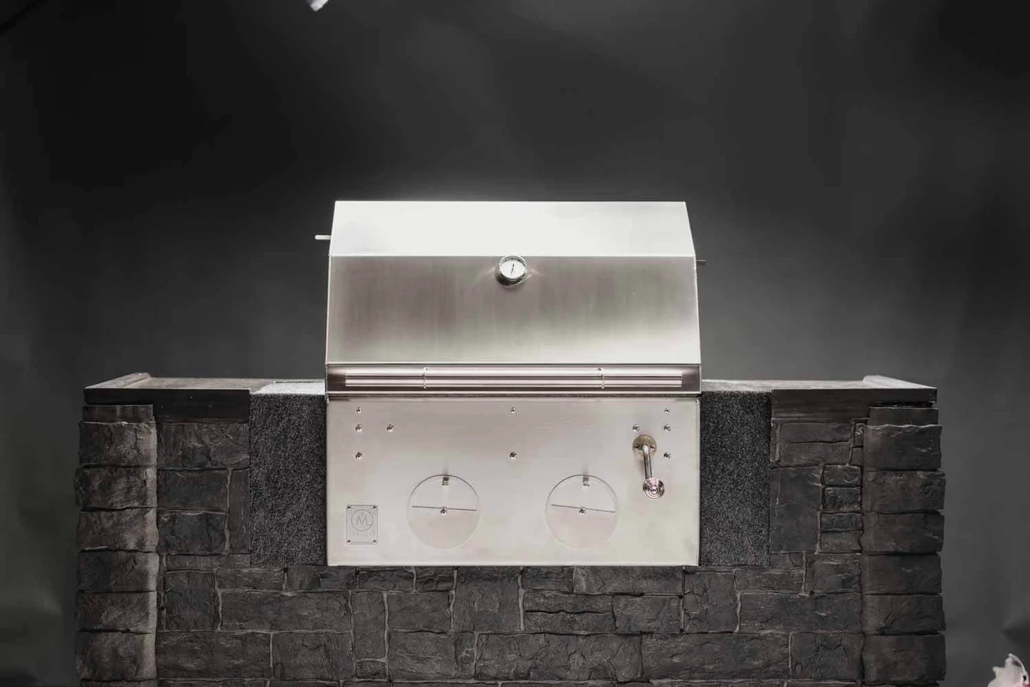 B24 Stainless Steel Built In Charcoal Grill - Kullgrill av rustfritt Stål - M-Grills