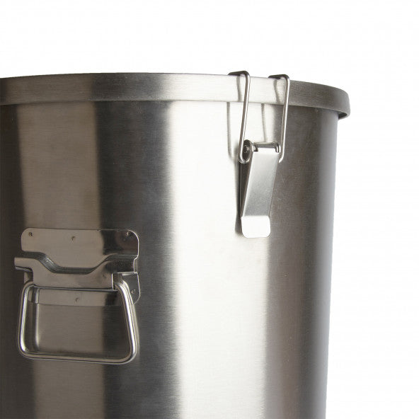 Handtag och locklås i rostfritt stål på Brew Monk jästank