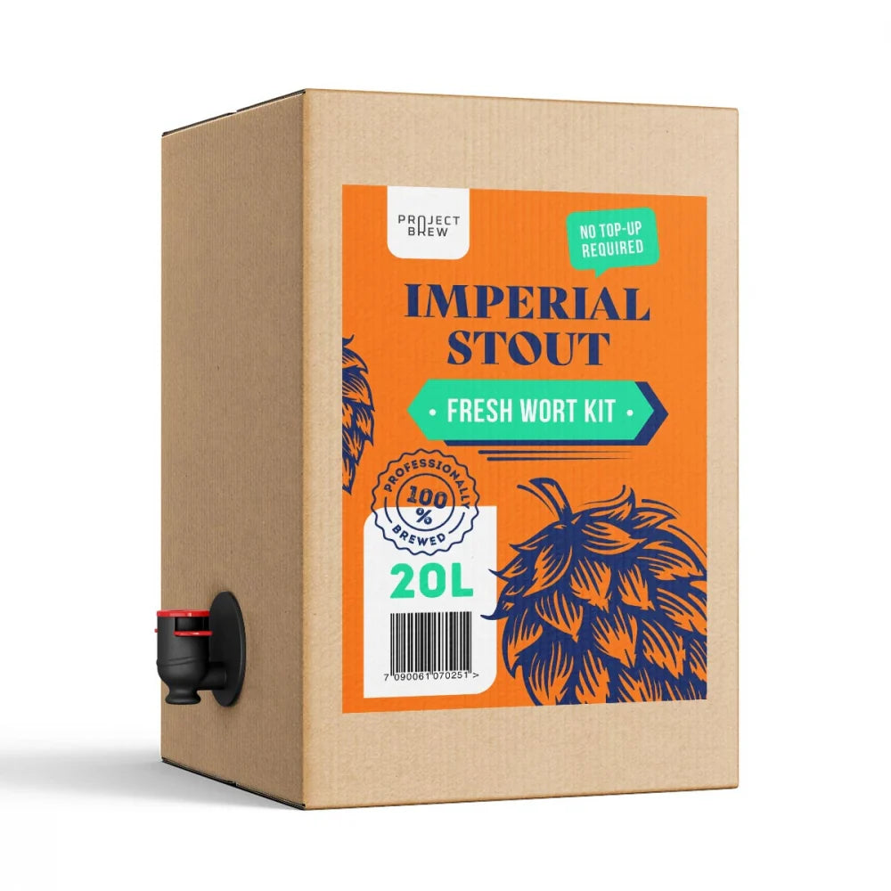 En 20-liters eske med Imperial Stout – et 20-liters sett for fersk urt med tappekran, med en oransje og grønn etikett prydet med illustrerte humleblomster.