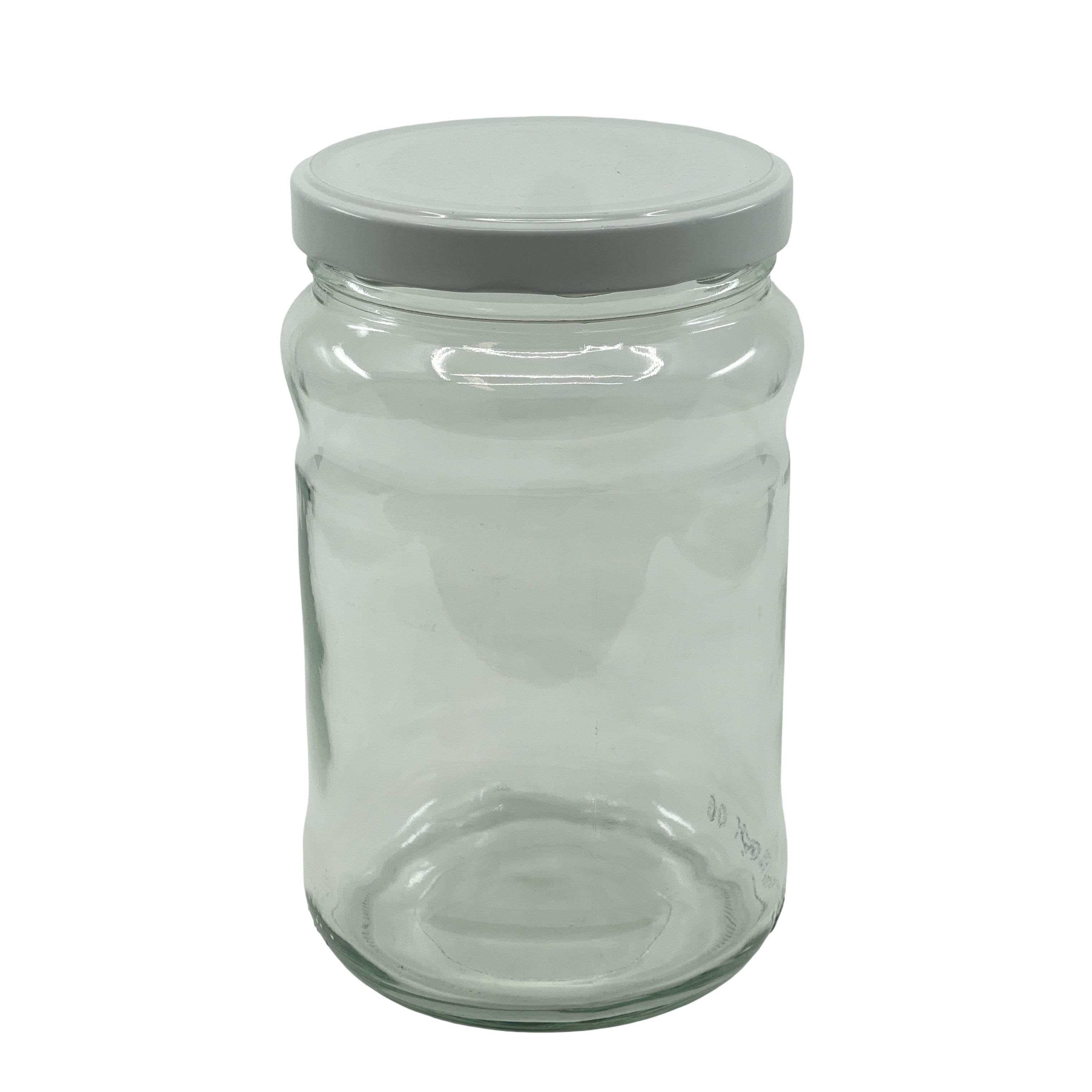 Konserveringsglasset 1,7L - Enolandia er et gjennomsiktig, tomt glass med lufttett lokk i hvit metall, ideelt for oppbevaring av mat, og som vises mot en hvit bakgrunn.