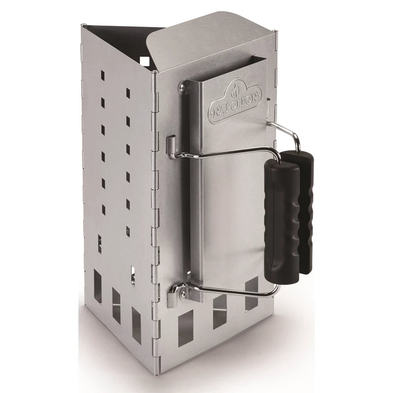 Napoleon sammenleggbar grillstarter er en grillstarter i rustfritt stål med ventilasjonshull og to svarte håndtak, designet for rask og enkel tenning på kullgrillen din.