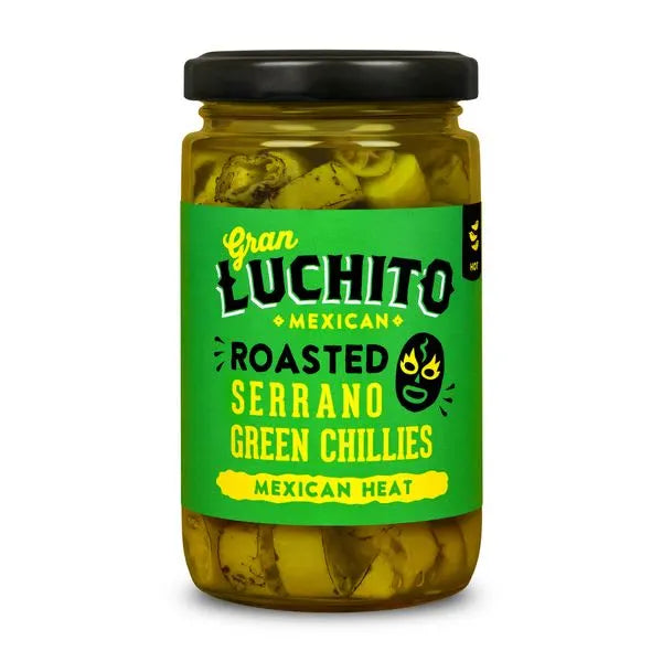 Gran Luchito Fire Roasted Serrano Chillies 215 g, med en grønn og gul etikett med teksten "Mexican Heat", gir en meksikansk chilismak til rettene dine.